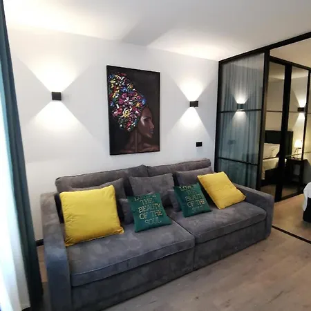 Luxury Zola