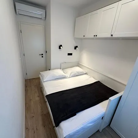 Luxury Zola