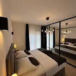 Luxury Zola *